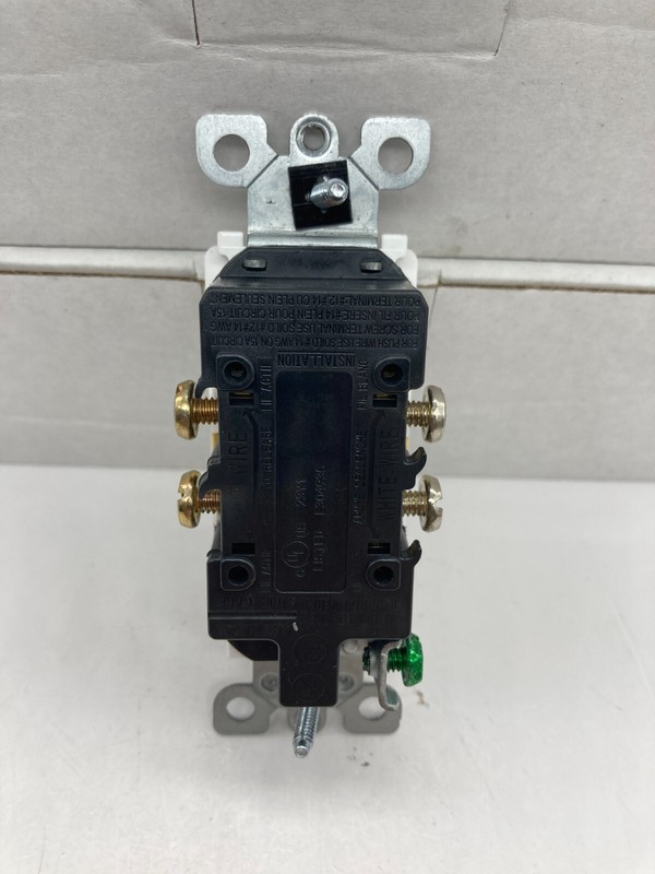 30Pack White TR Decora Duplex Outlet Receptacle 15 Amp 125 Volt Tamper Resistant gallery