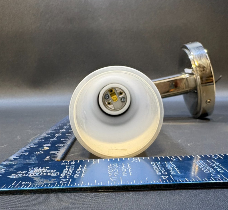Visual Comfort Thomas O’Brien, Graydon Double Bath Light - 19 inches Long gallery