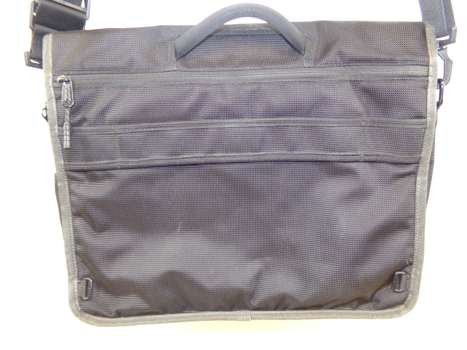 Timbuk2 Command Laptop Messenger Bag Black Multi Pockets Shoulder Strap 5