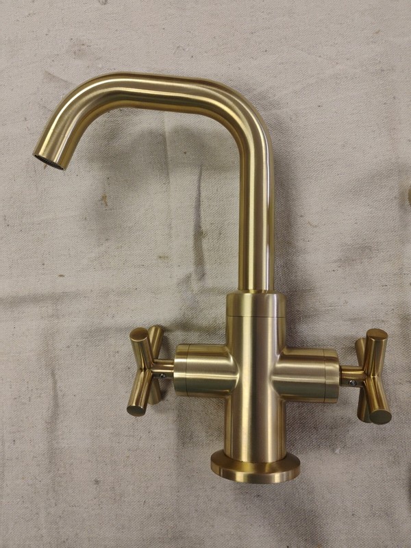 Phiestina SGF002-10-BG 2-Handle 4" Centerset Bathroom Faucet w/Drain gallery
