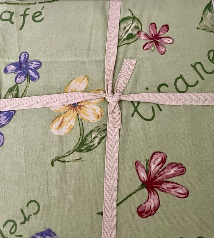 April Cornell Tea Time Cafe Cotton Tablecloth 36x36& 4 Napkins Multicolor New gallery