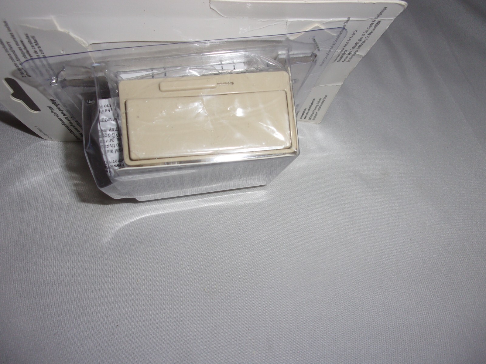 Eaton DUL06P-C2 Universal Decorator Dimmer Preset White Almond Ivory Color gallery