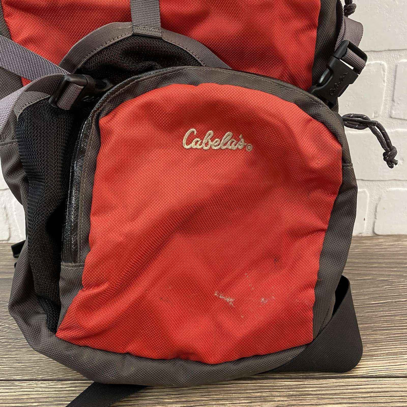 Cabela's Hydration Hiking Red Backpack No Bladder Padded Adjustable Pull Straps 2