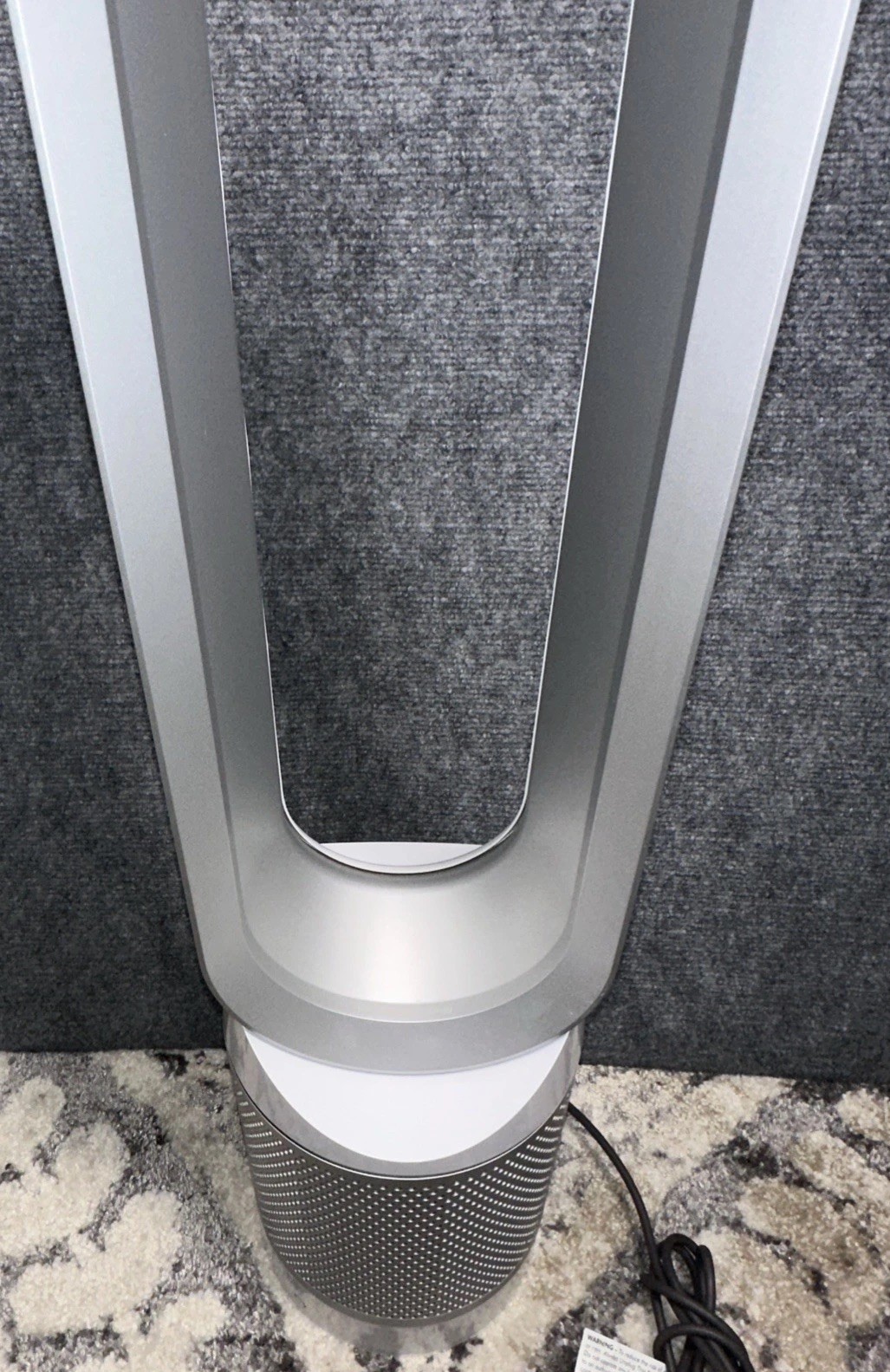 Dyson AM11 Pure Cool Tower Purifier Fan with Remote - White/Silver - WORKS gallery