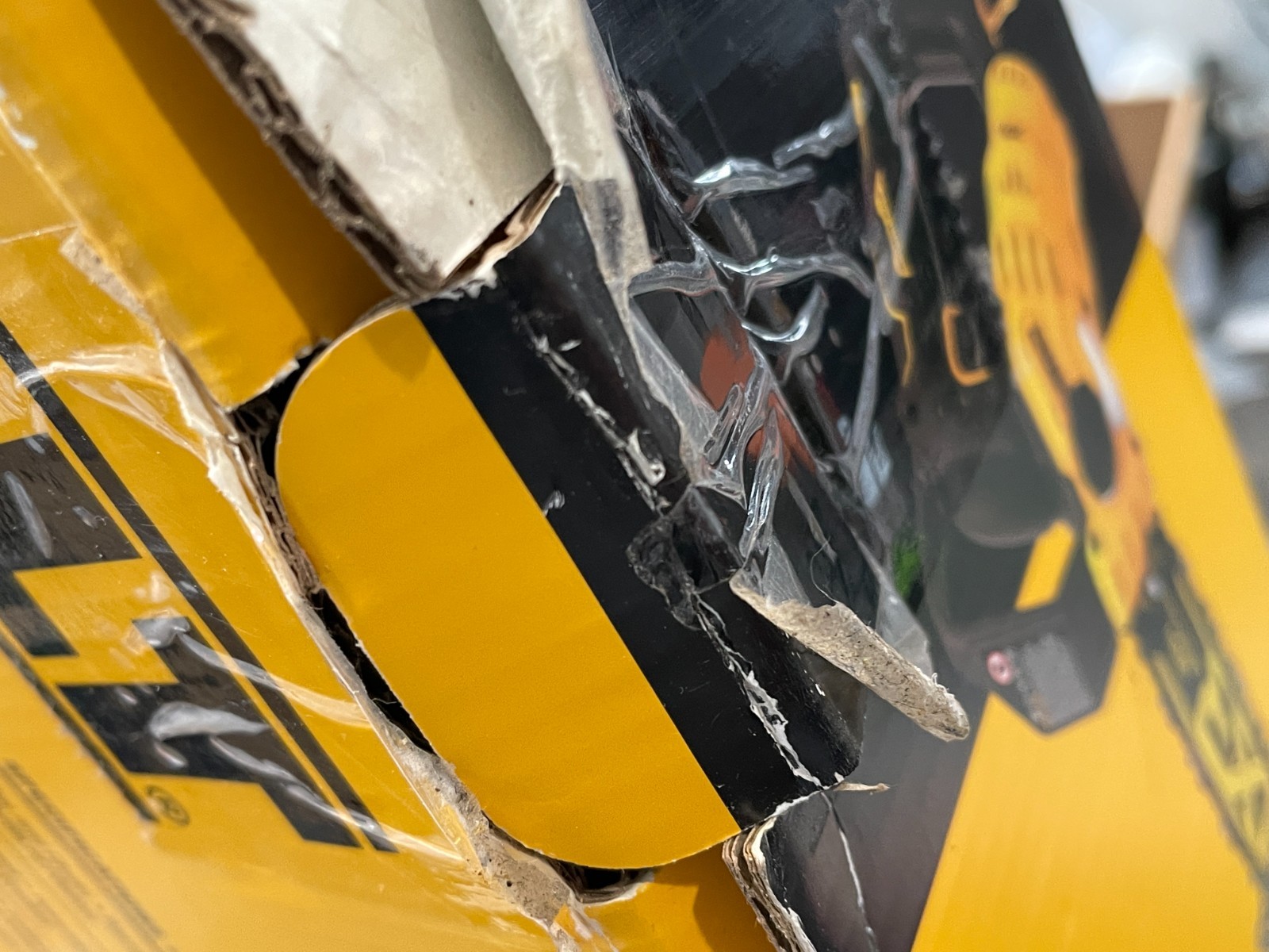 DEWALT Electric Chainsaw Kit - DCCS623L1 gallery