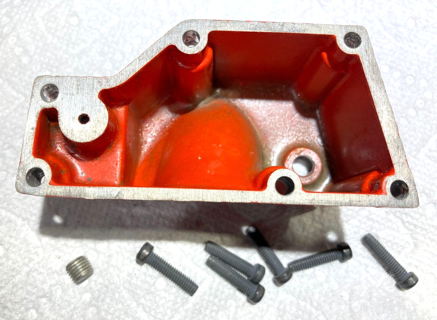 Homelite / Terry VI-123 VI-200 Chainsaw Oil Tank Cover w/plug & Screws 68120-A gallery