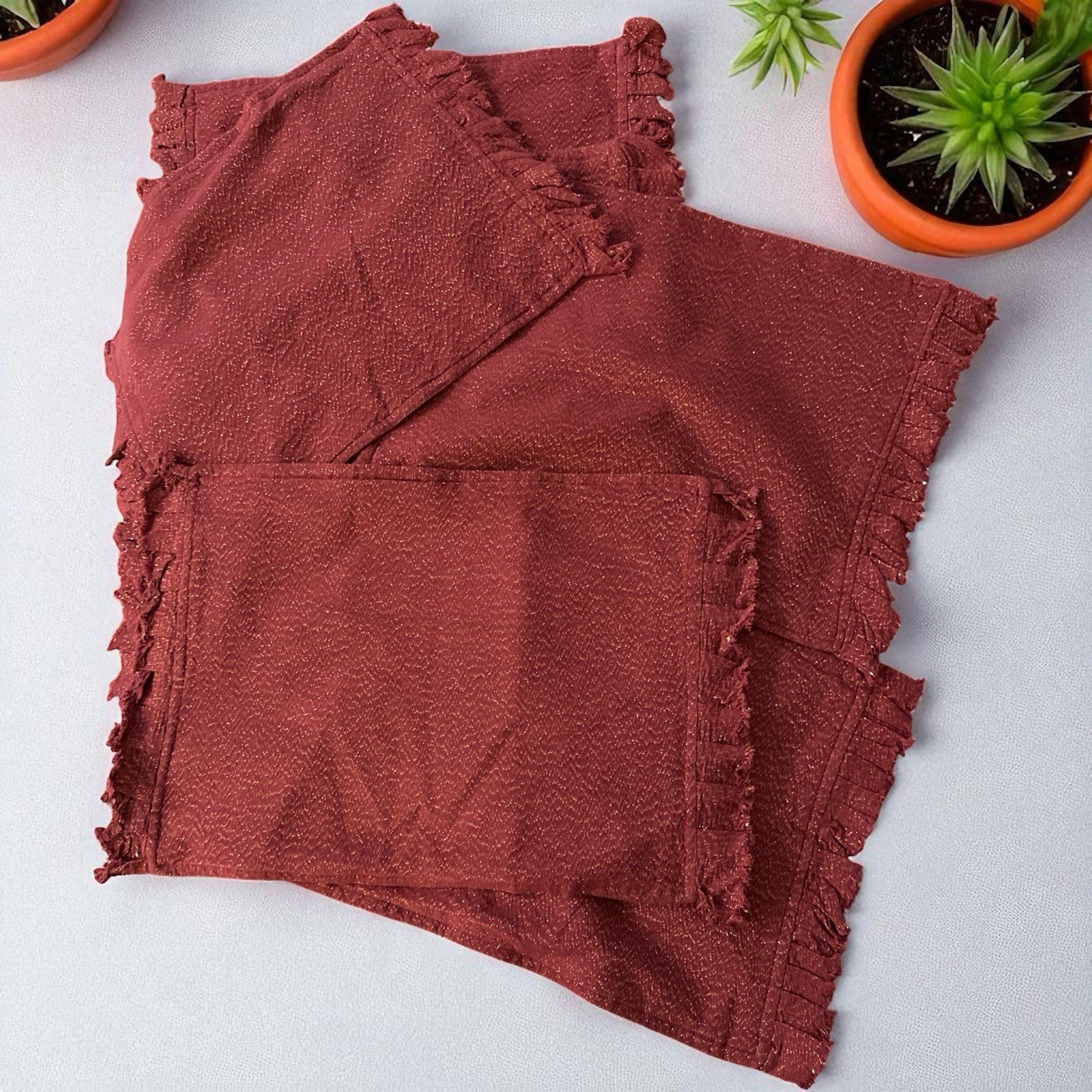 Nicole Miller Maroon Gold Shimmer Placemats Rectangle Cloth Set of 8- gallery