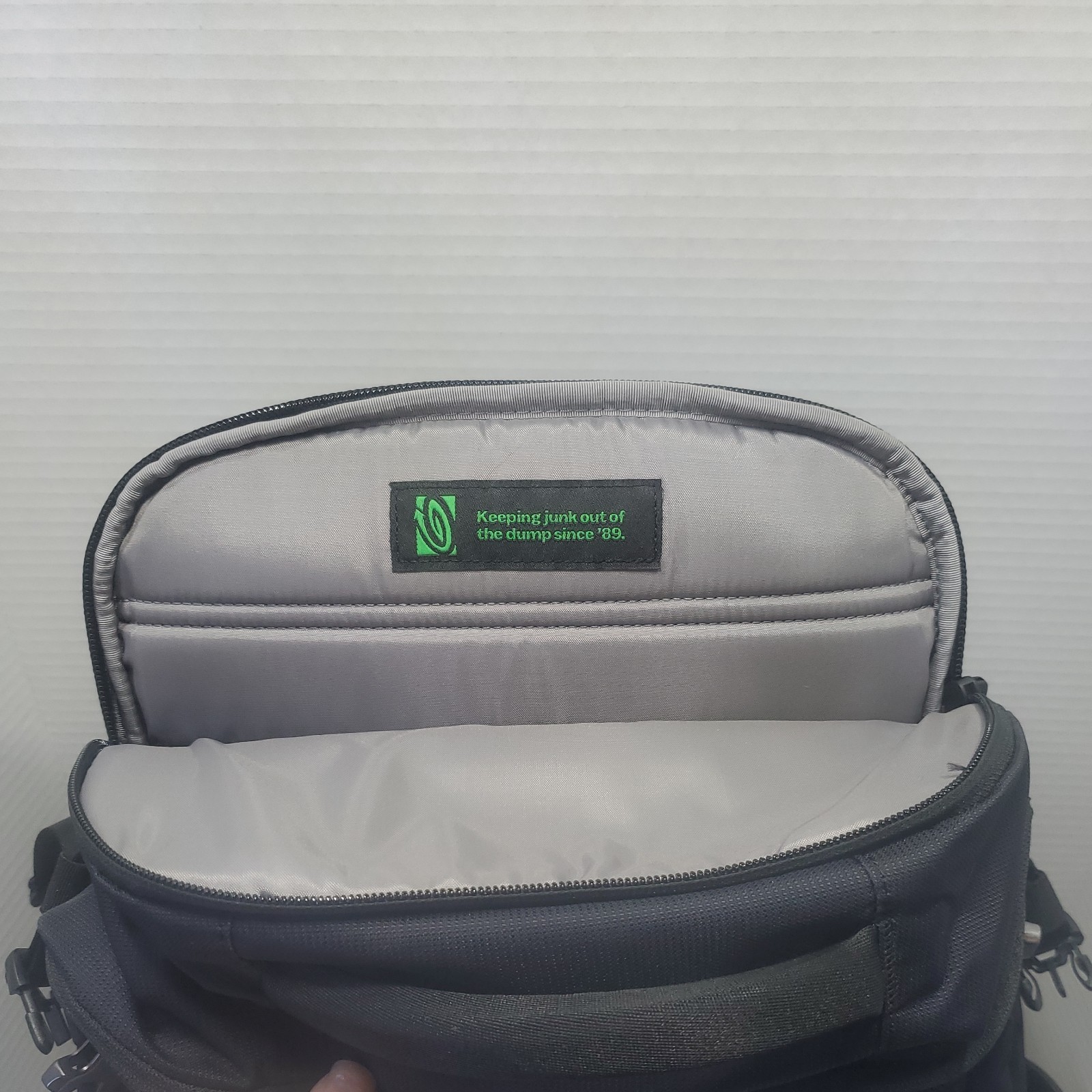 TimBuk2- The Division Pack TSF17 Laptop/Backpack BAG pre-owned  5