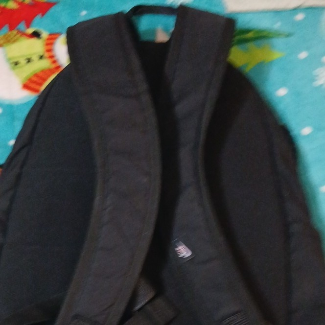 Nike 72 Black Hiking Backpack Zip Closure Padded Straps External Pockets 4