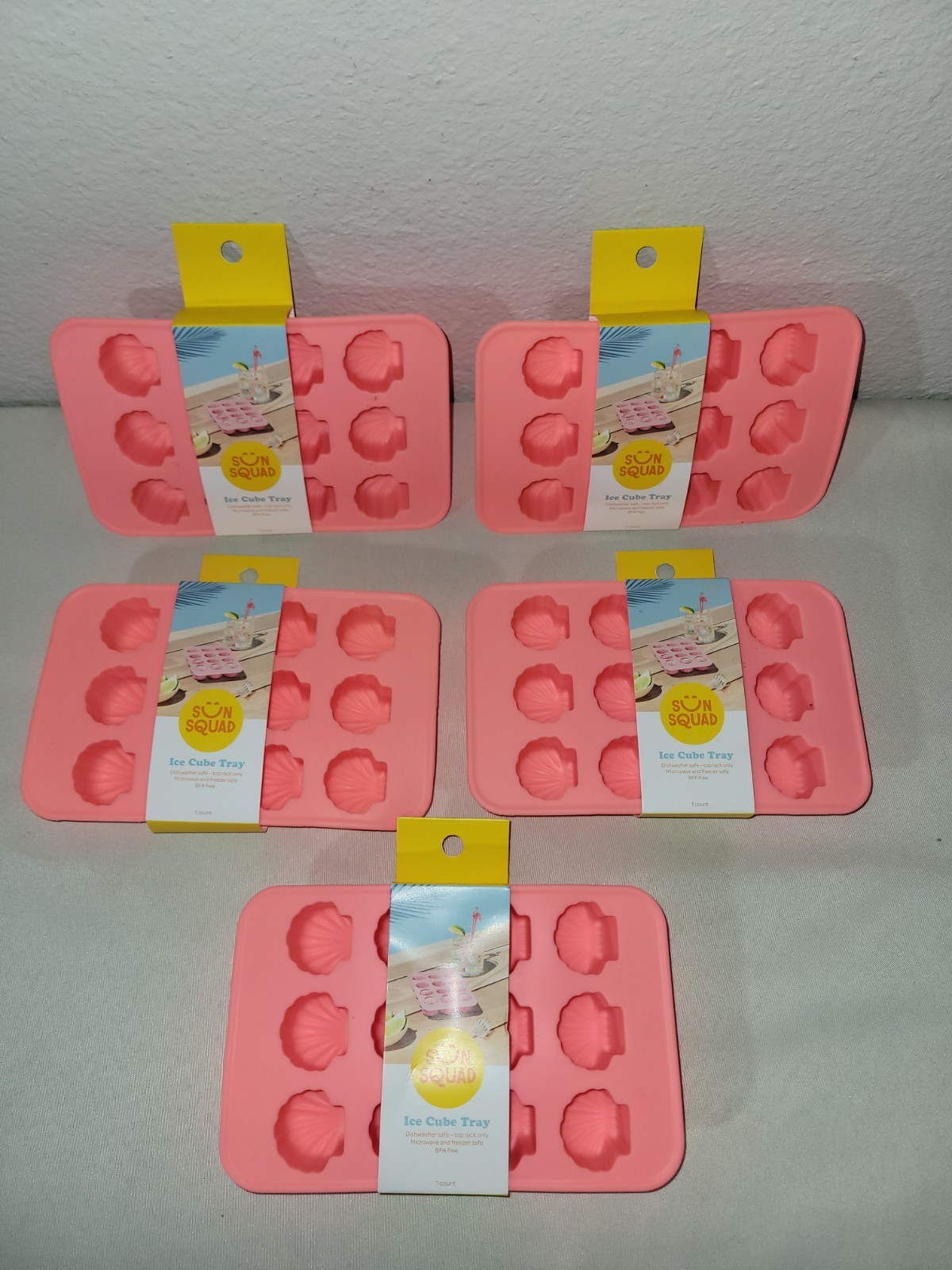 Sun Squad - 5 Pink Packs Sea Shall Ice Cube Tray. New gallery