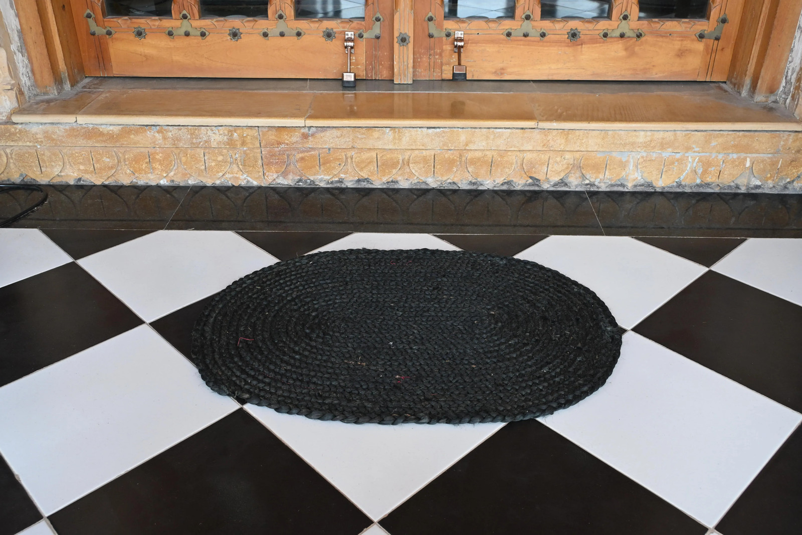 Rugmoda Black Jute Round Braided Doormat 1.5x2 ft Entryway Floor Mat Rug gallery