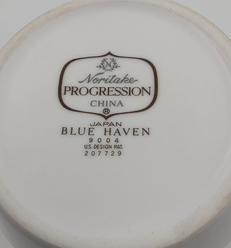 Noritake Progression Blue Haven 9004 Sugar Bowl with Lid gallery