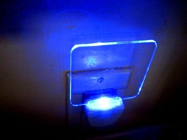 Intertek LED Night Light, Blue Light, Easy Plug In, 0.5-Watt, Free Shipping. gallery