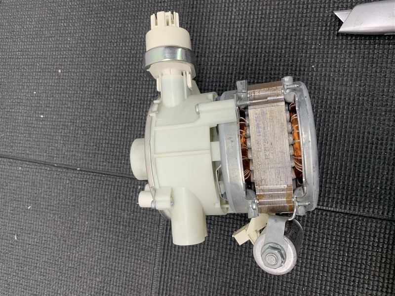 Miele Dishwasher Circulation pump Mpeh00-62/2 230V50Hz 7176606 Distressed gallery