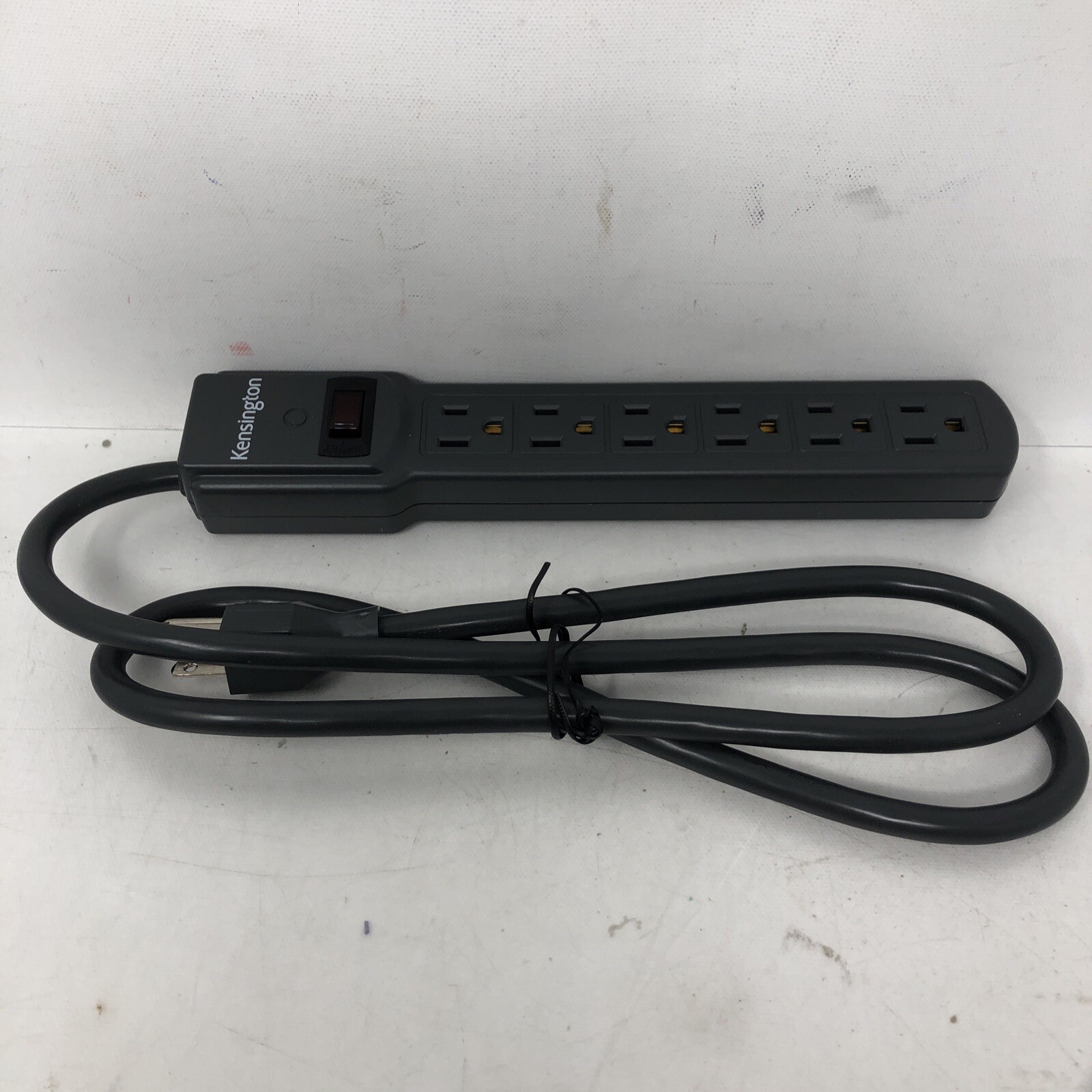 Kensington Guardian 6 Outlet power strip Gray Qty:1 125 VAC 60 HZ {K38214NA} gallery