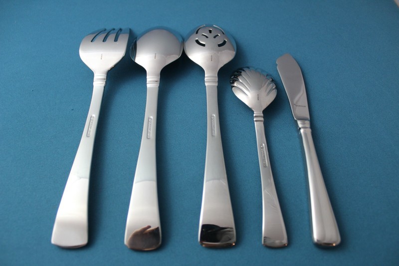 Gorham COLUMN FROSTED Serving (5pc Set) Tablespoon Pierced Butter 18/10 Vietnam gallery