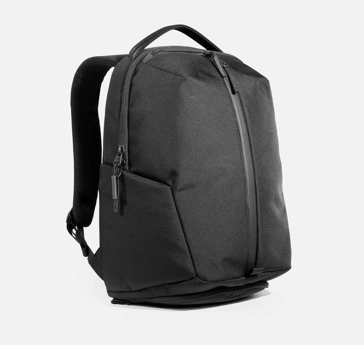 Aer Fit Pack 3 - the compact gym/work backpack 4