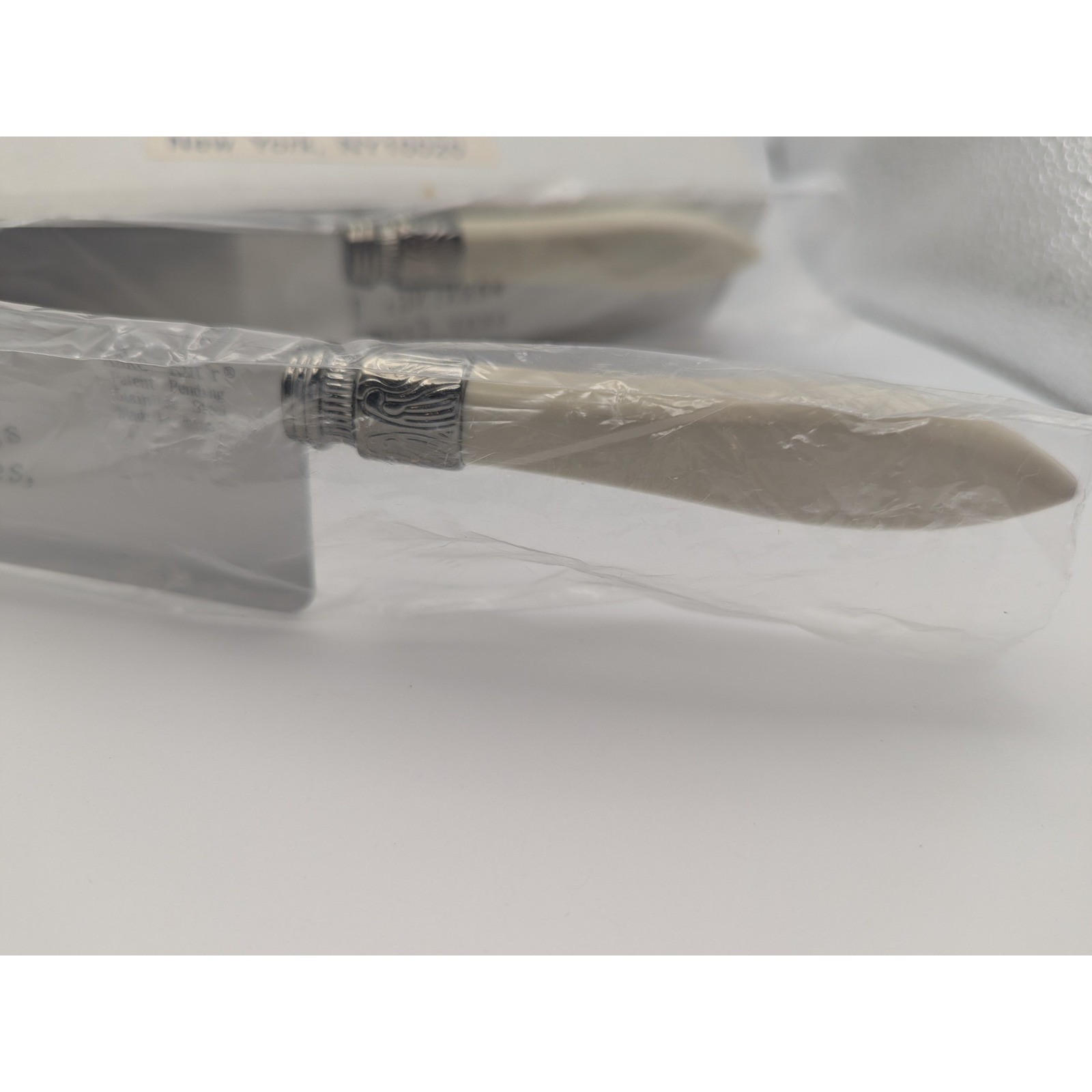 Avon Kake- Kut'r V-Shape Cake Pie Server Stainless Steel Wedding Cake Knife gallery