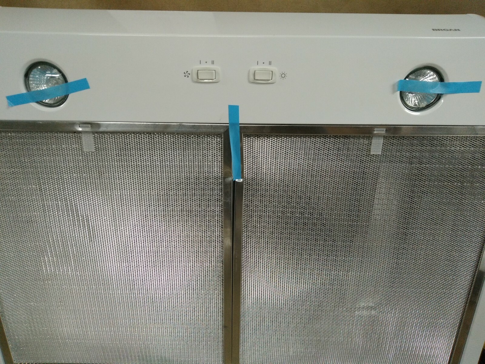 Broan 30" Inch Under Cabinet Range Hood Antero White, Fan, Two Lights #CLSC130WW gallery