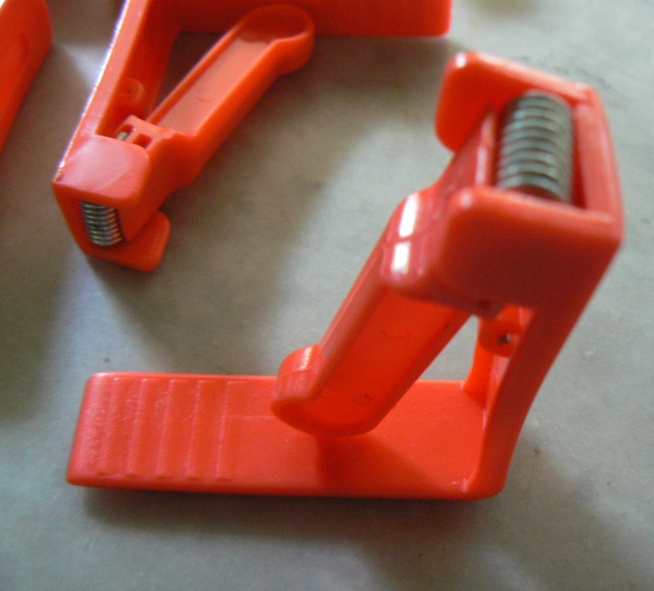 Tablecloth Clips Holding Table Cloth Clamps with spring action 11 Count RED gallery