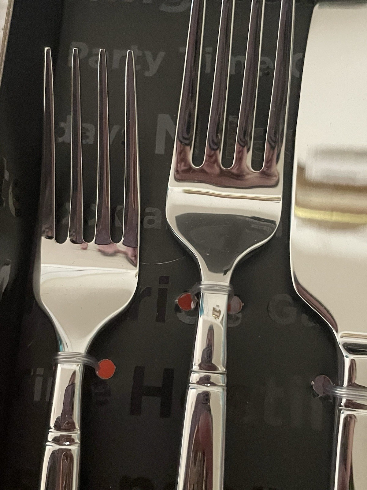 Oneida Entertain 365 - One 5PC PLACE SETTING “Calder” 18:0 STAINLESS- NEW no box gallery