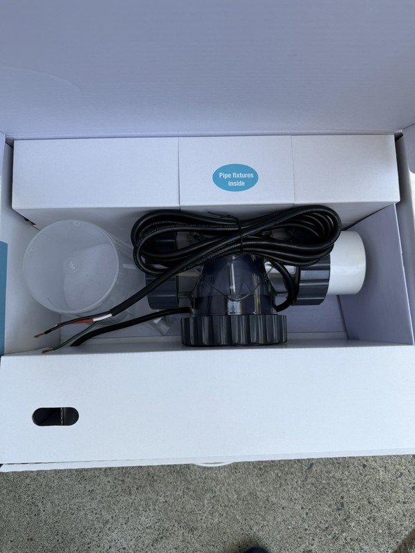 SOLAXX RESILIENCE E40 E-SERIES POOL SALT CHLORINATOR- BRAND NEW gallery