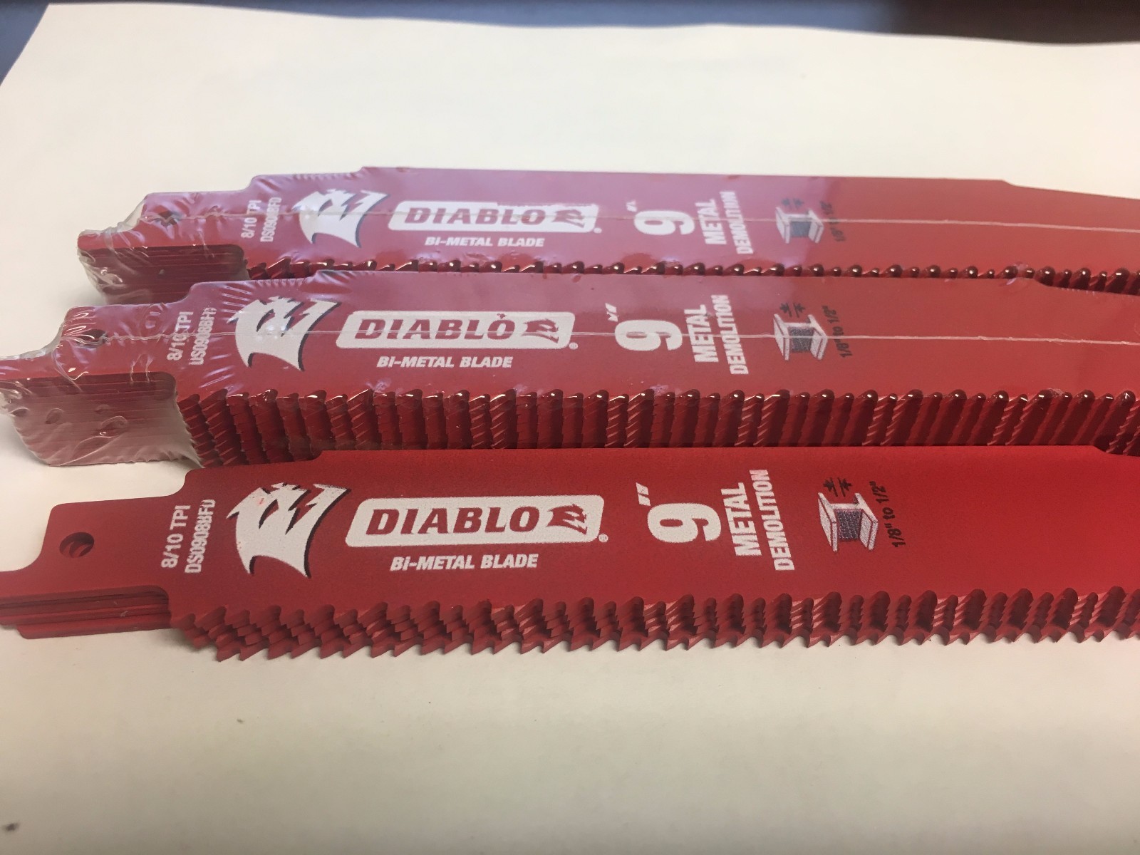 25 Pack Freud DS0908BFD25 Diablo Steel Demon 9" 8/10-TPI Reciprocating Saw Blade gallery