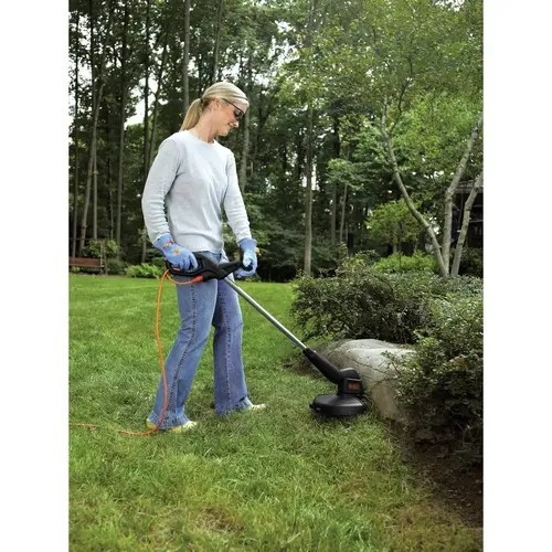 Black & Decker ST4500 2 12 In. 3.5-Amp Corded Electric String Trimmer Edger gallery