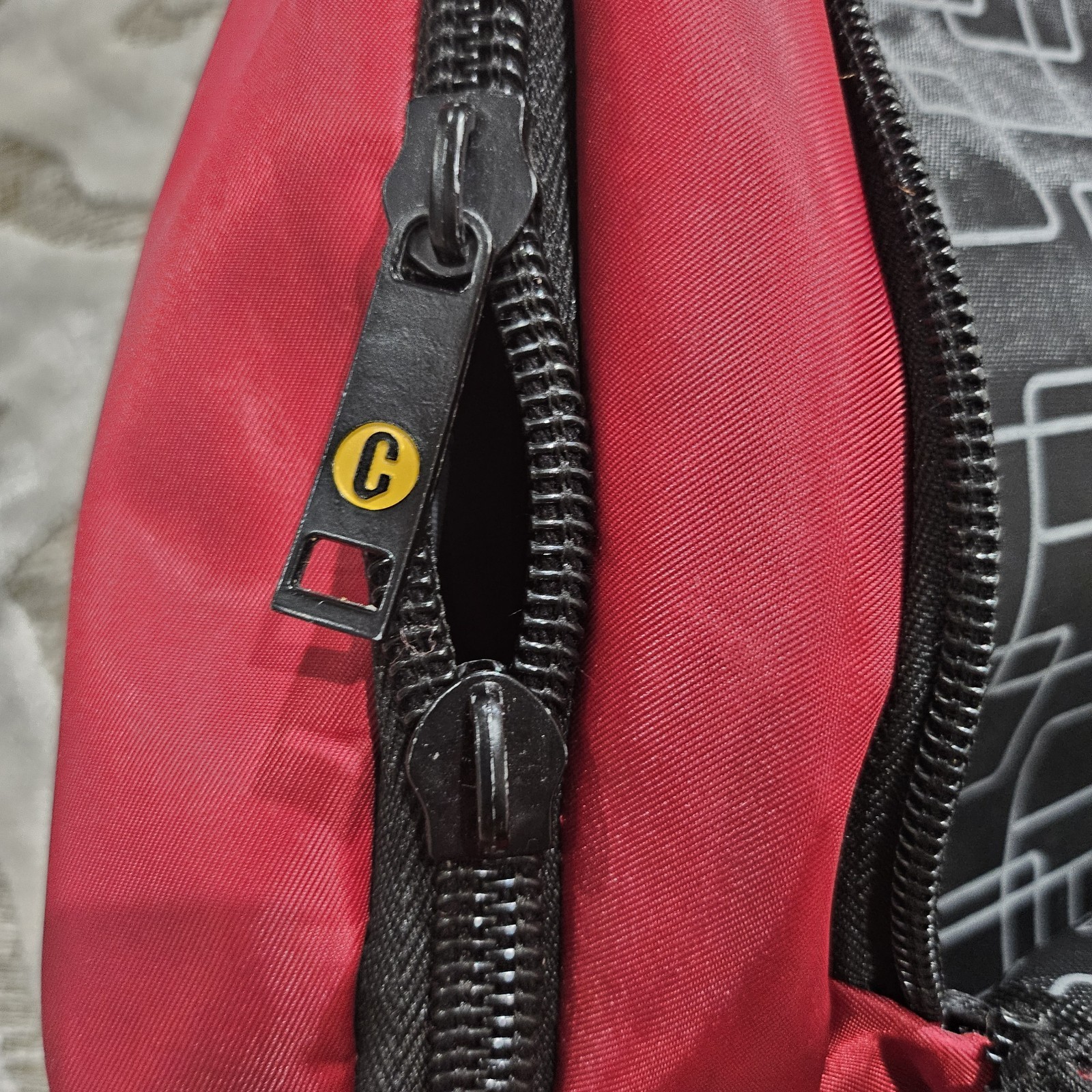 Caterpillar CAT Red Backpack USB Port Multiple Compartments Padded Straps 5