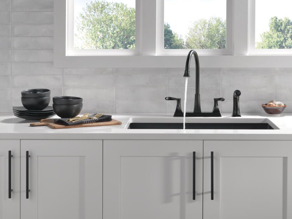 Delta Everly Kitchen Faucet 2-Handle w/ Spray Matte Black-Certified Refurbished gallery