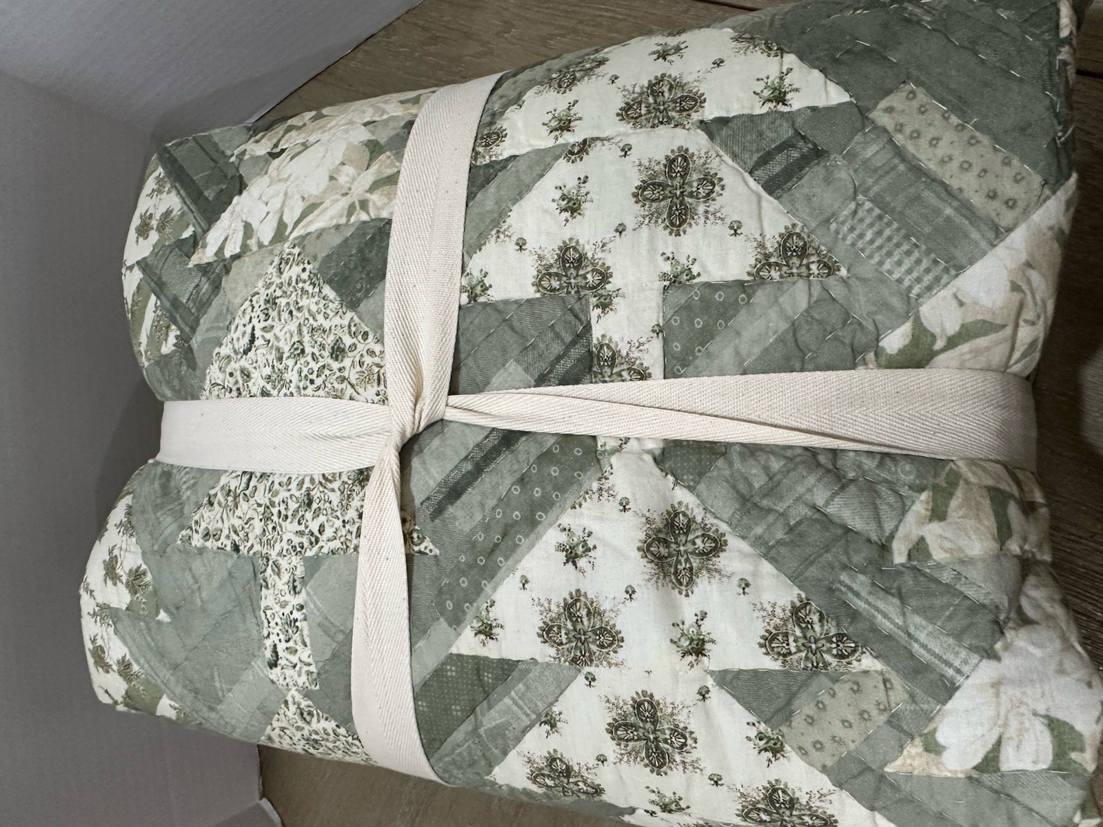 POTTERY BARN WINTER SPRUCE PATCHWORK QUILT FULL QUEEN GREEN Holiday gallery