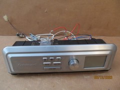 Cuisinart TOA-65 front control panel with LCD screen