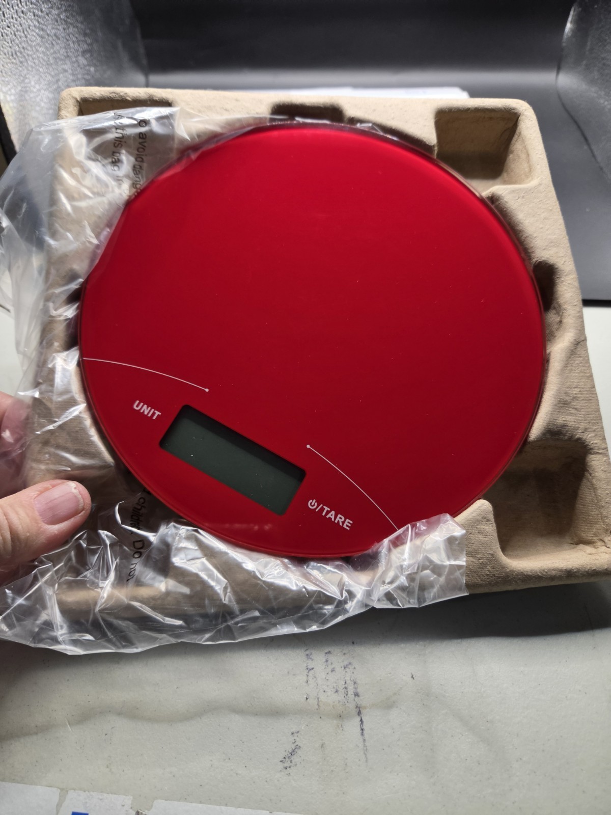 MAINSTAYS DIGITAL RED GLASS Food SCALE - WEIGHS UP TO 11 LBS. (5 kg) LCD DISPLAY gallery