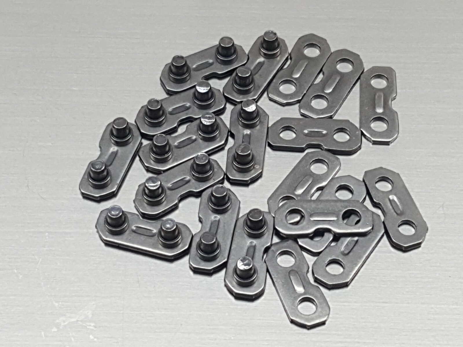 10 x 3/8" 050-058 Chainsaw Master Link Repair Preset Straps Fits Oregon #72 #73 gallery