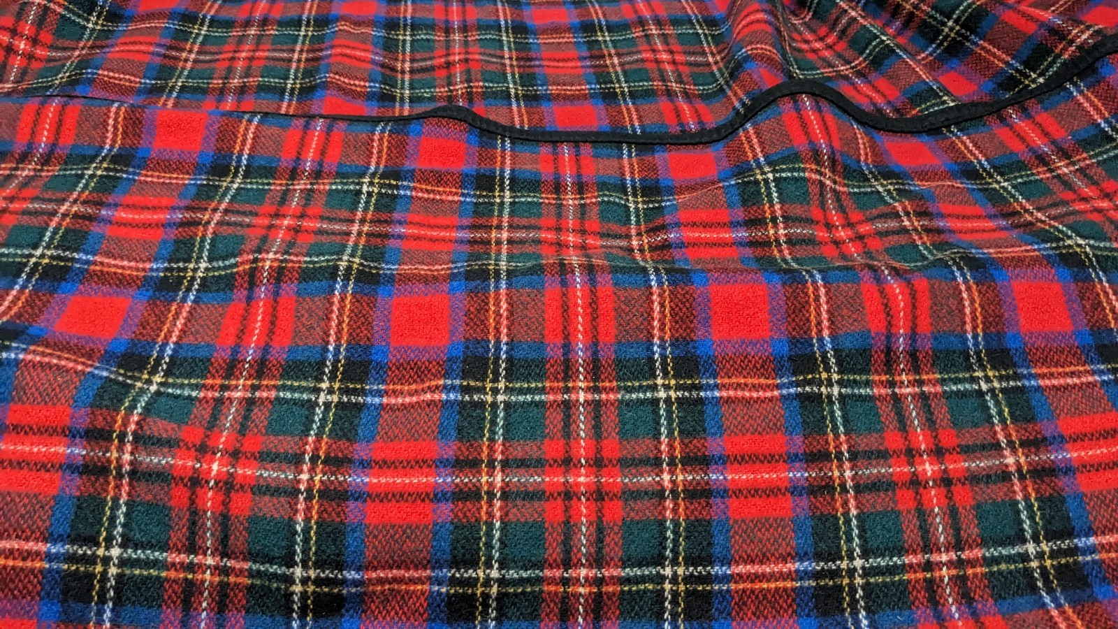 Pendleton Queen Size Wool Blanket In Traditional Red And Blue Plaid. (96”x89”). gallery
