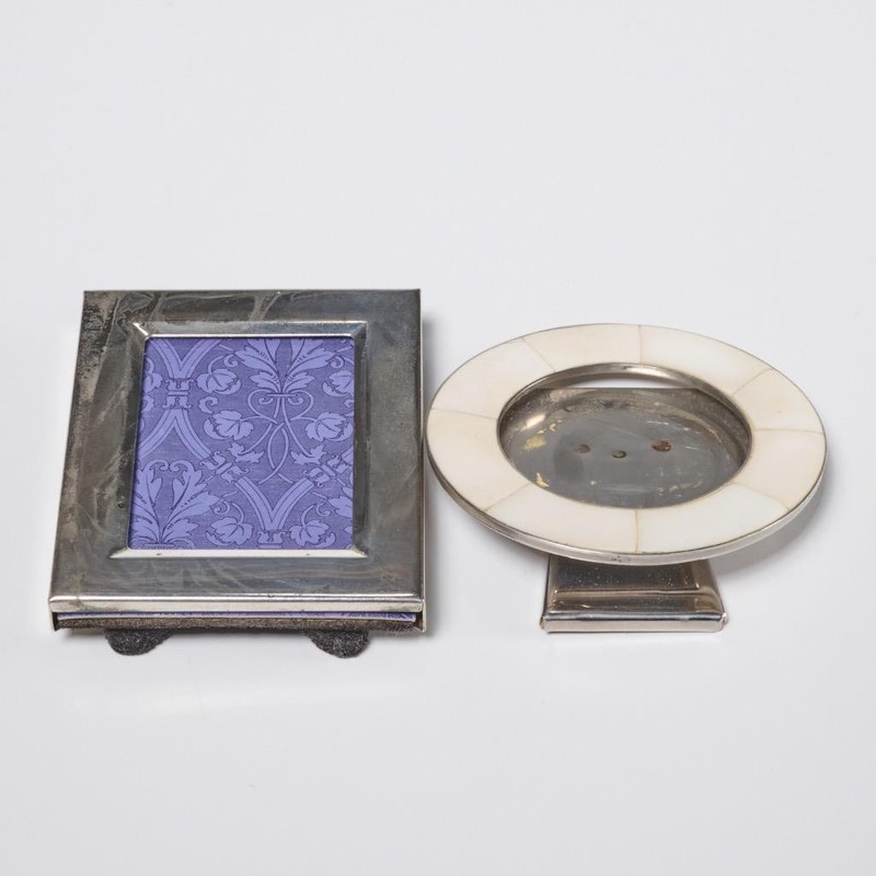 Mini Silver Plated Round Rectangular Freestanding Photo Picture Frame 2pc Lot 2" gallery