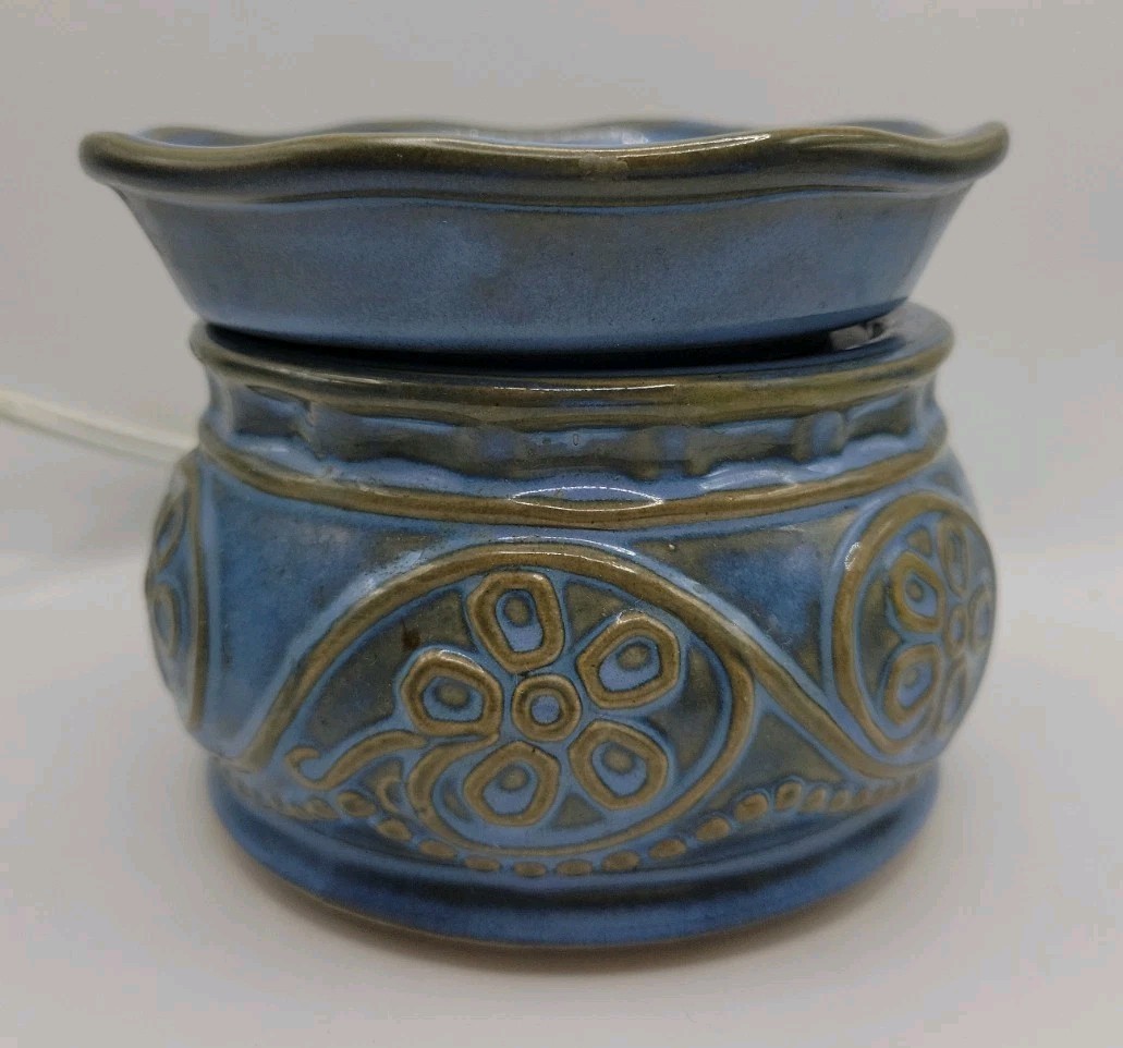 SC Johnson & Son Electric SCJ-183 Wax Warmer Plate And Dish Blue & Olive Green gallery