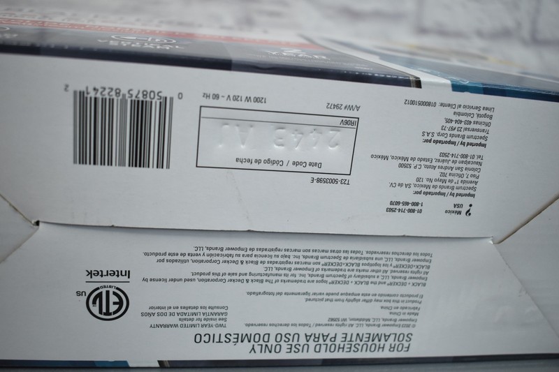 Black + Decker Easy Steam Compact Iron NEW gallery