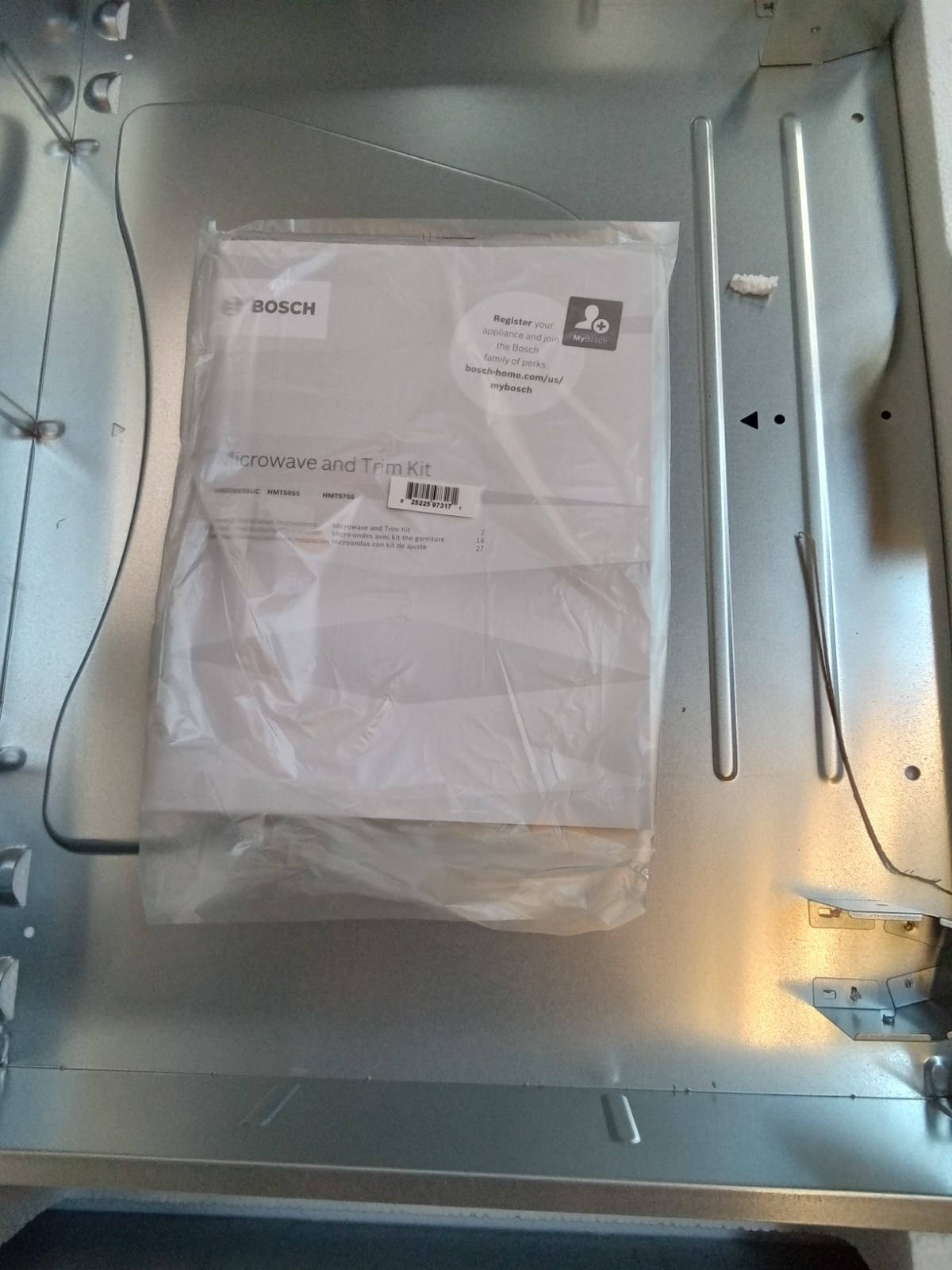 Bosch Microwave Built-In Trim Kit Stainless Steel 30" HMT5055 New gallery