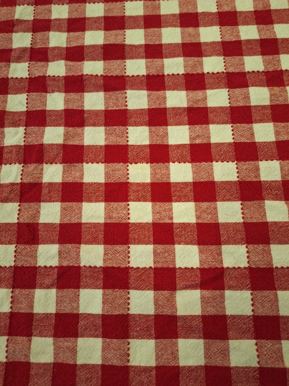 Tablecloth Heavy Cotton Plaid Red and White CHECKED ROUND 50 Inches Picnic gallery