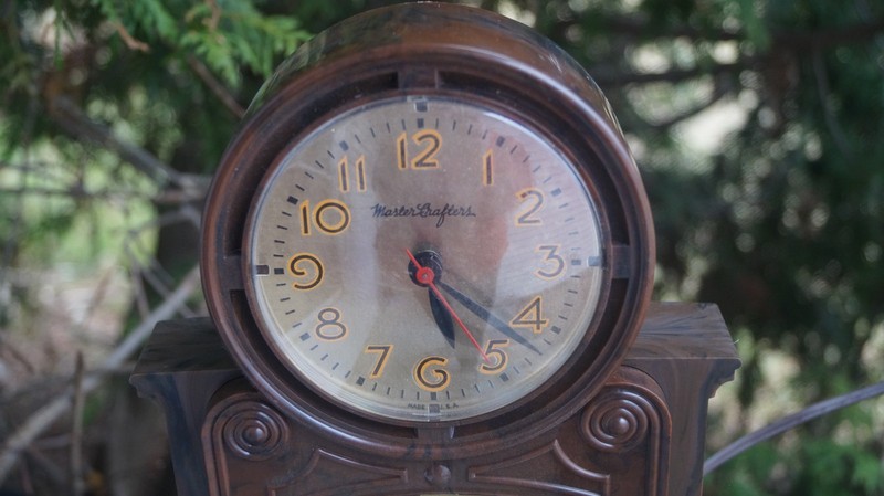 Vintage 1960s Mastercrafters 272 Animated Fireplace Novelty Clock - SEE VIDEO gallery