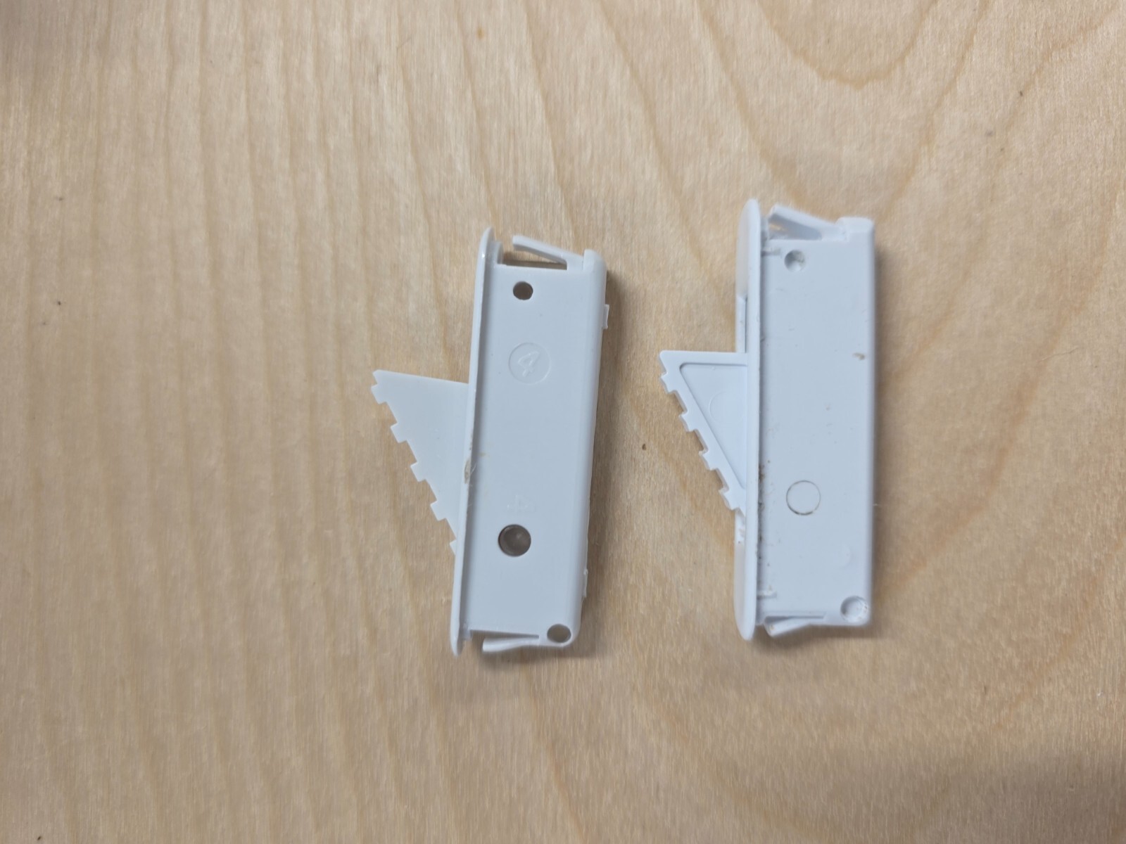 Vent latch for Vinyl Windows, WHITE / Ridgid latch. sold as a set of 2 gallery