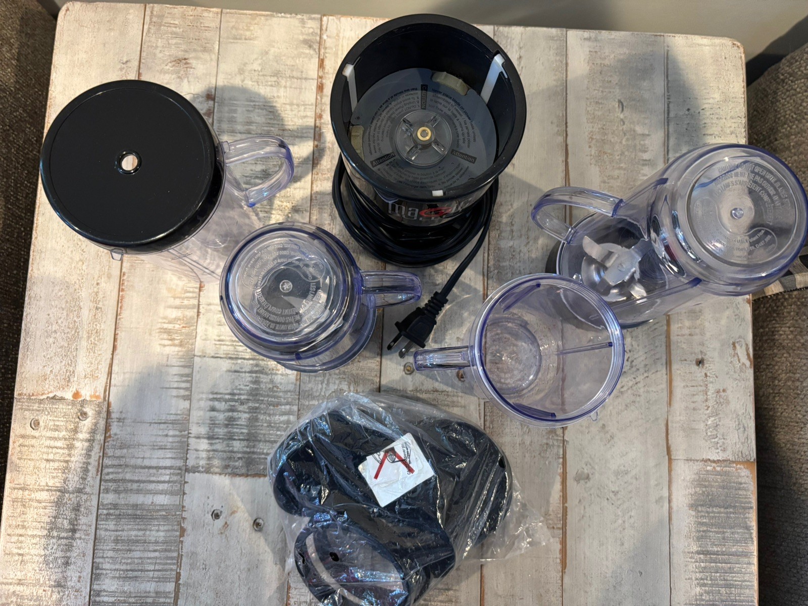 Magic Bullet MBR-1101 Blender - Black Colored Base W/ 4Cups, 2 Blades & Lids gallery