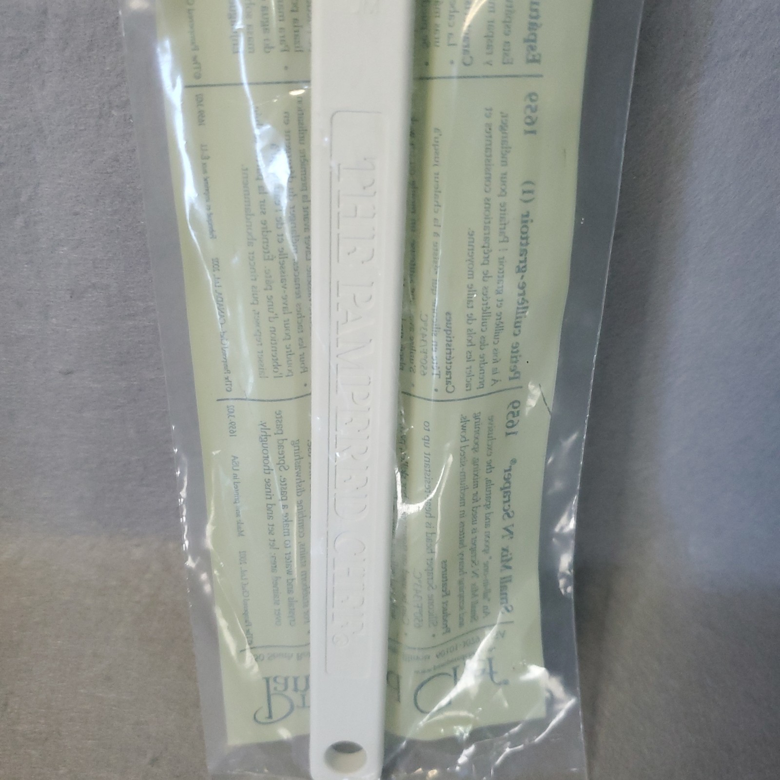 Pampered Chef Small Mix 'N Scraper Spatula 1659 White/Beige NEW gallery
