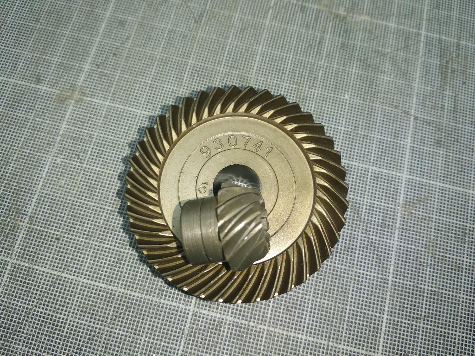 Bevel gear for ORIGINAL Black & Decker P54-16 P5416 930741 cm gallery