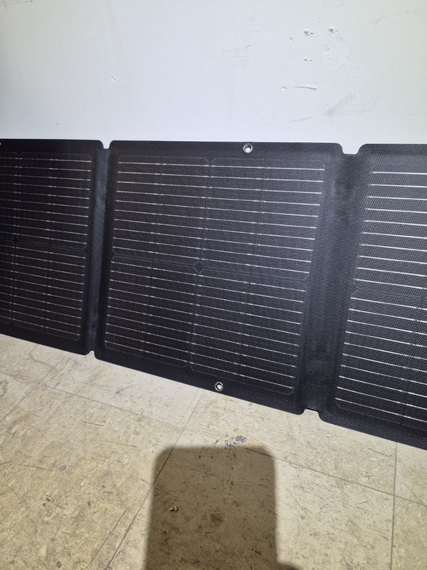 EcoFlow 110W Portable Solar Panel Foldable - Open Box Item gallery
