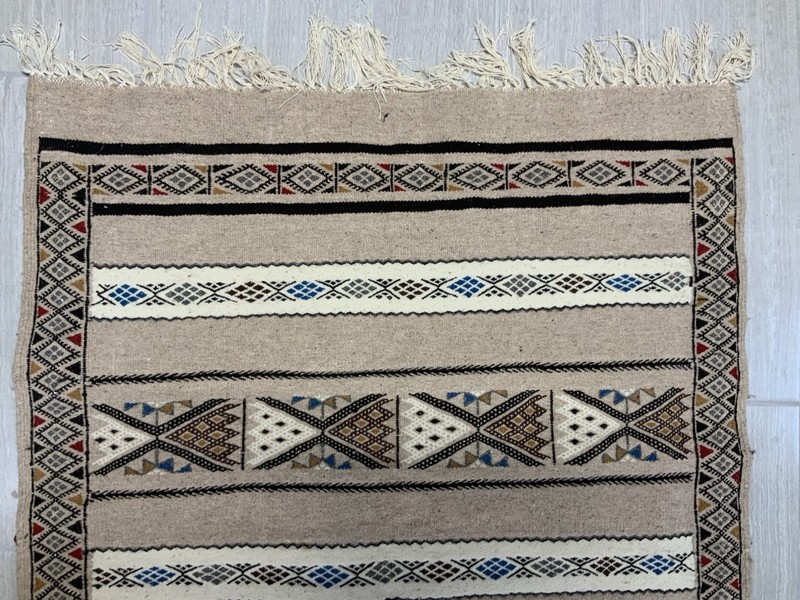 Authentic Kabyle Berber Rug - Handwoven Wool Textile from Djurdjura, Berber gallery