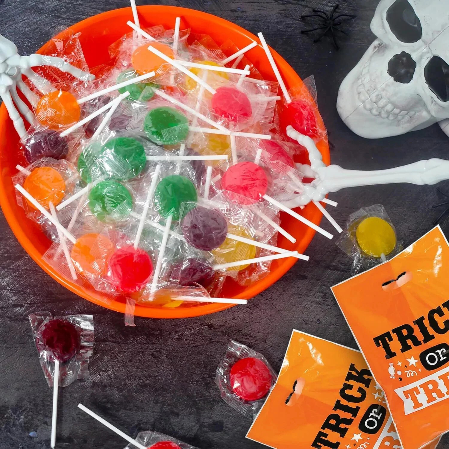 Classic Assorted Lollipops, Candy Suckers, 5 Fruit Flavors Bulk Candy (4 Pounds) gallery