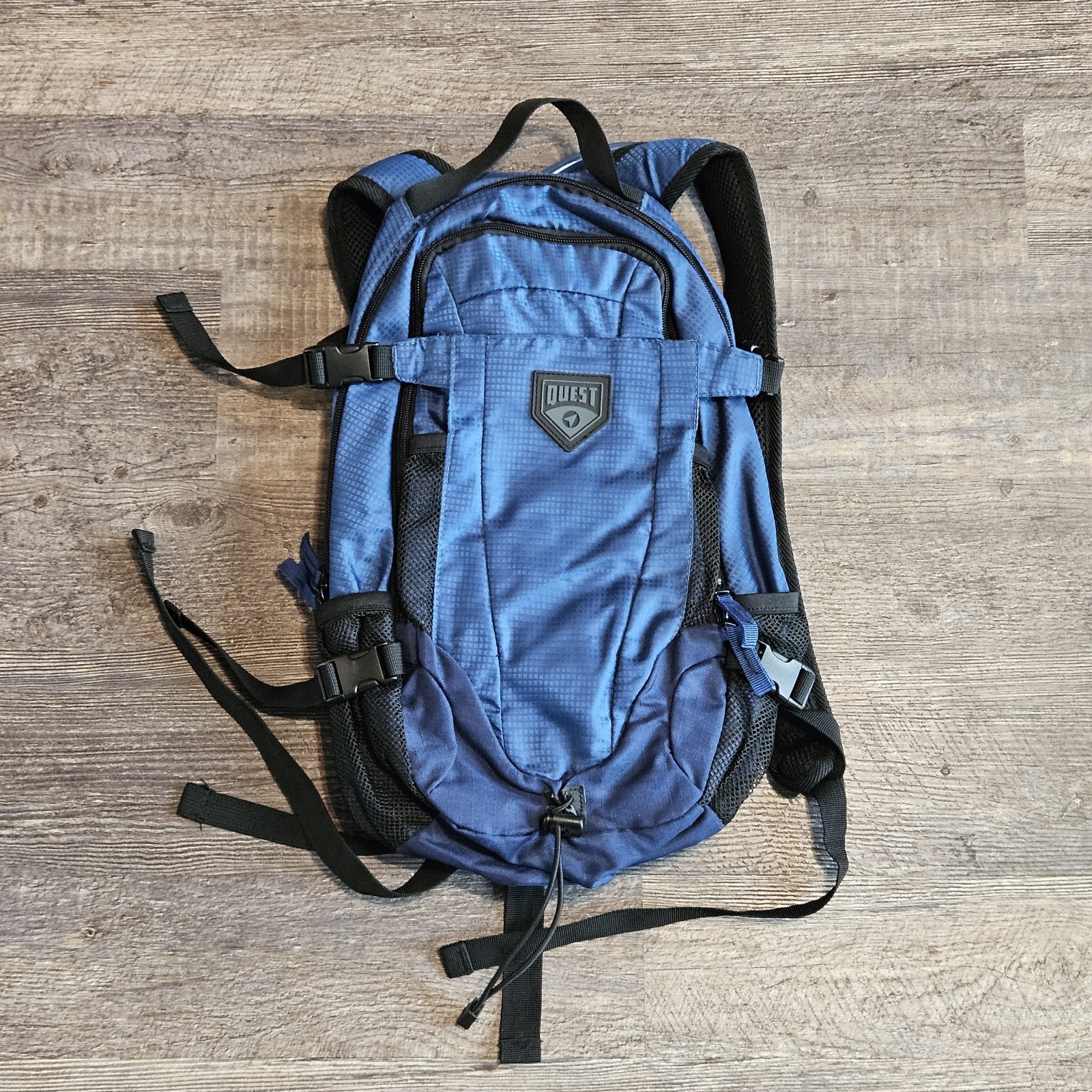 Quest 2L Hydration Pack Backpack Bag…NEW