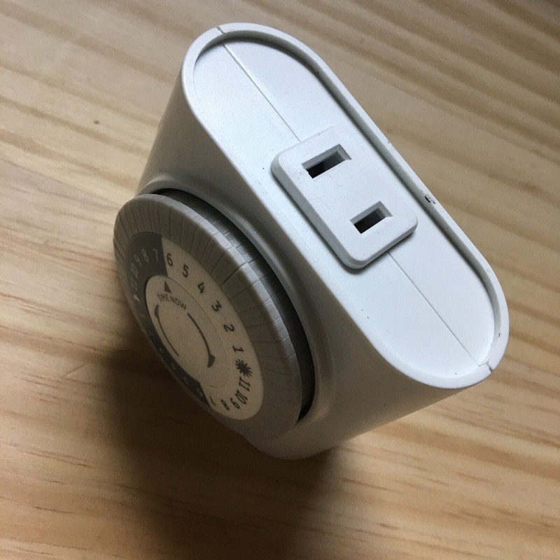 Big Button Timer 24 Hour Model 458205 For Indoor Use Only 125Vac 60 Hz 15A 1/2P gallery